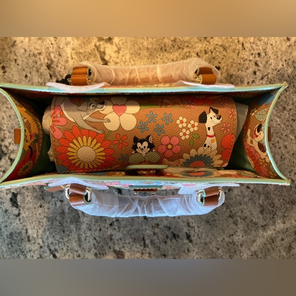 Dooney & Bourke Disney Pets CrossBody Purse Pluto Dogs Mochi Marie Cats NEW Rare - Picture 7 of 15
